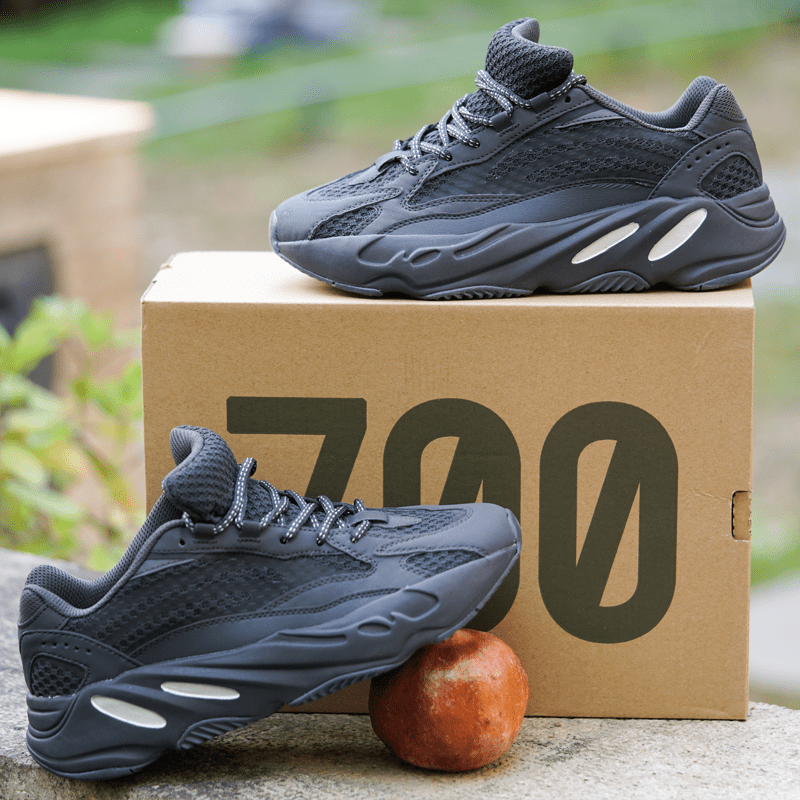 2022 Latest Design Original High Quality Yeezy Shoes Men Fashion Yeezy 700 Sneakers Running Casual Sports Shoes